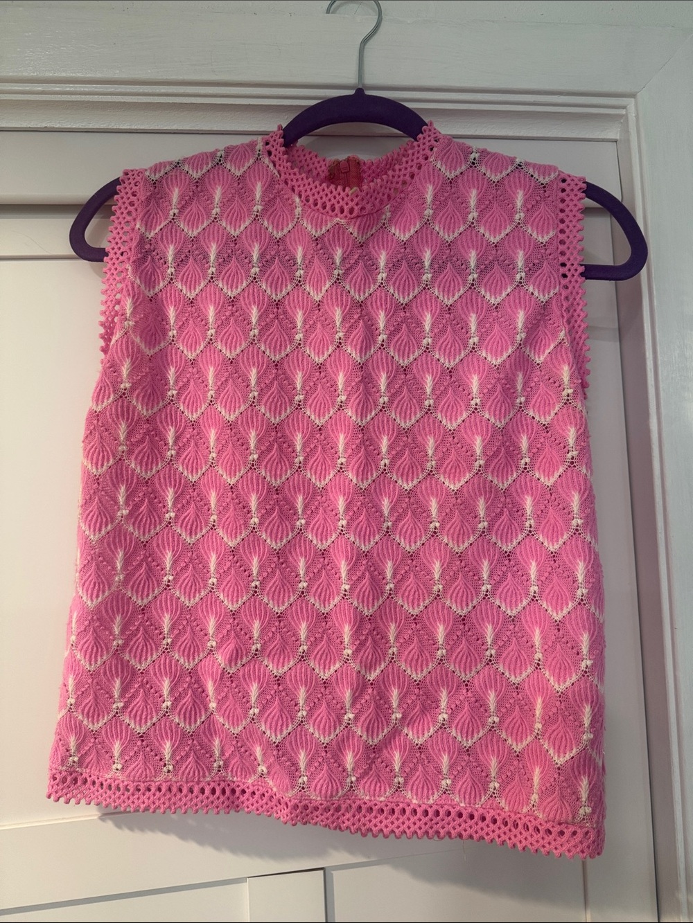 Vintage Sleeveless Pink Knit Shell Top